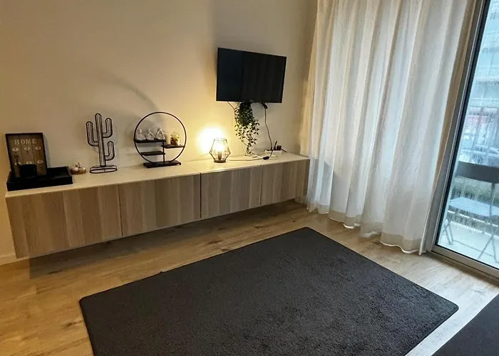 Studio Paisible, Proche Du Centre Et De La Plage!